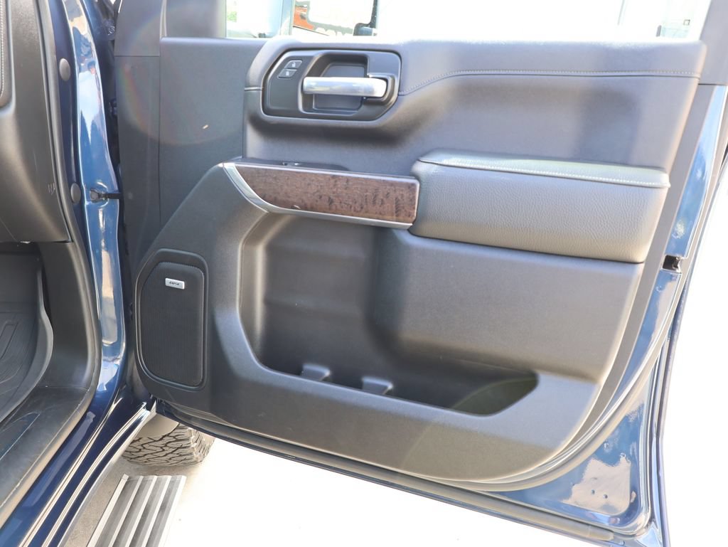 Used 2022 GMC Sierra 2500 Denali w/ Denali Ultimate Package AWD/4WD image 45