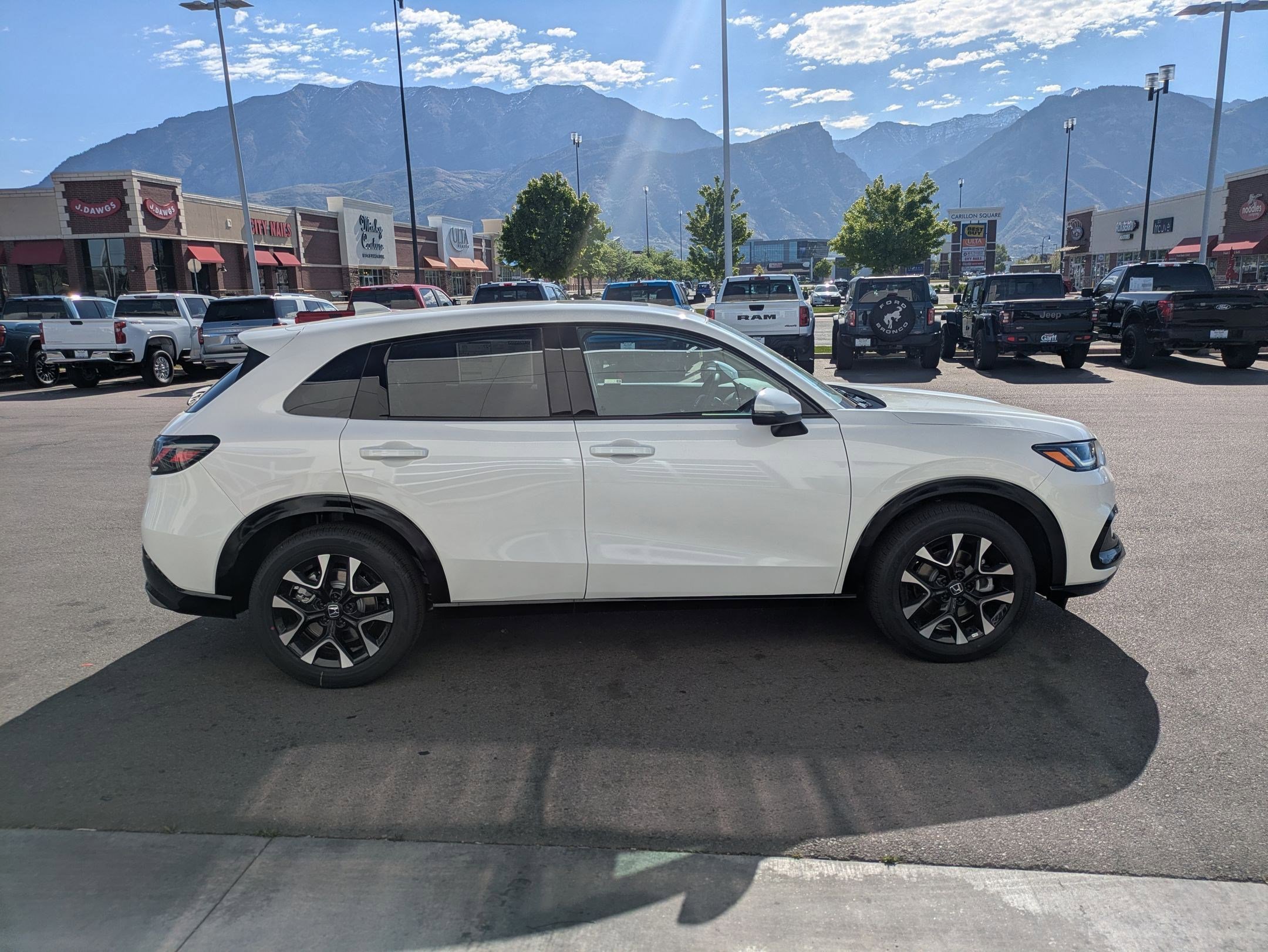 New 2027 Honda HR-V EX-L image 2