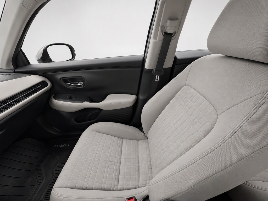 Used 2025 Honda HR-V LX image 14