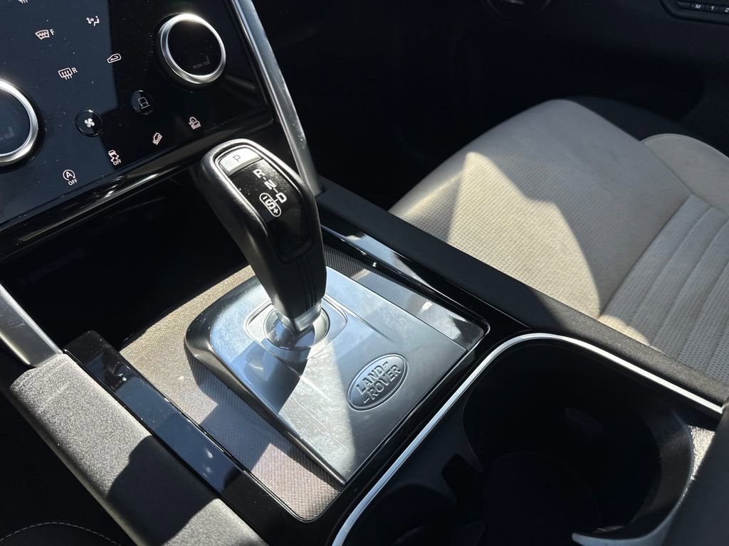 Used 2020 Land Rover Discovery Sport SE R-Dynamic image 24