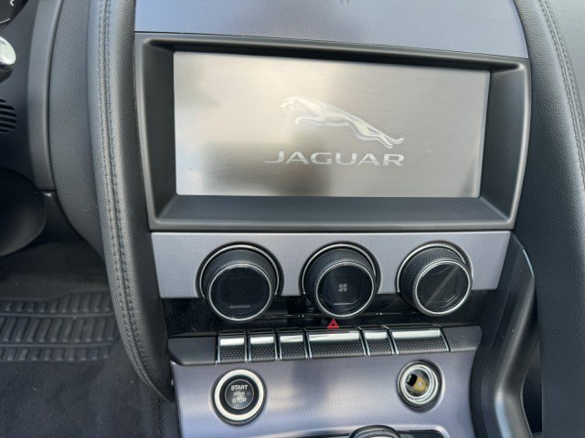Used 2019 Jaguar F-TYPE Convertible RWD image 10
