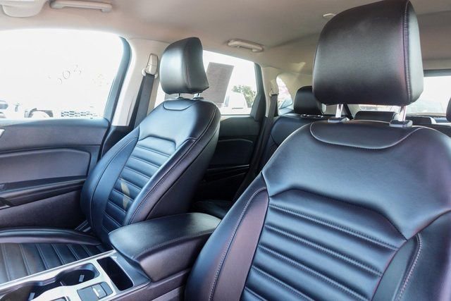 Used 2024 Ford Edge SEL image 23