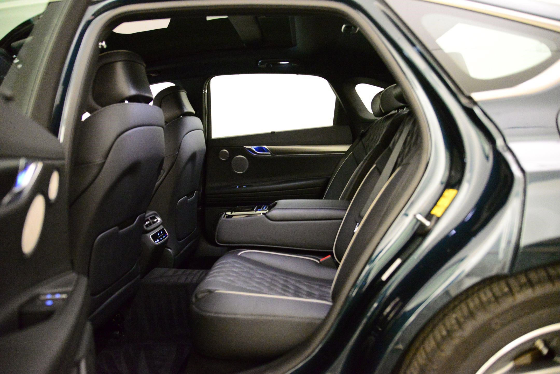 Used 2023 Genesis G80 3.5T Sport image 11