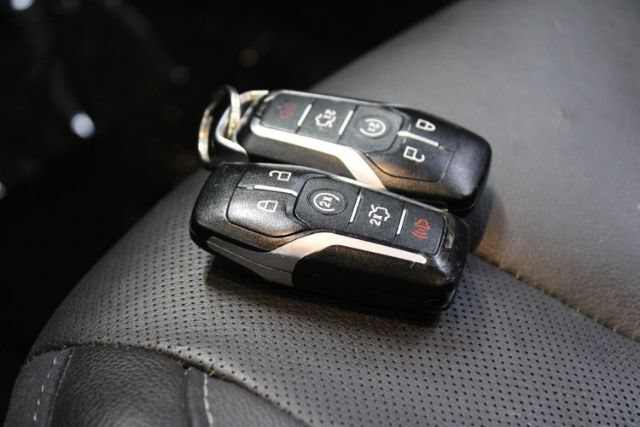 Used 2013 Ford Fusion Titanium w/ Titanium Driver Assist Pkg FWD image 14