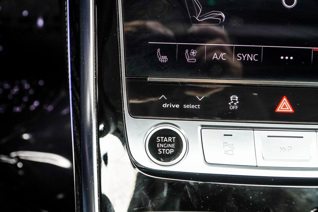 Used 2023 Audi Q8 Prestige image 24