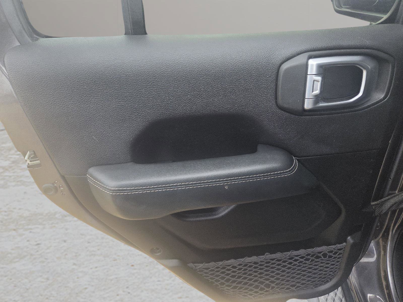 Used 2020 Jeep Gladiator Overland image 22