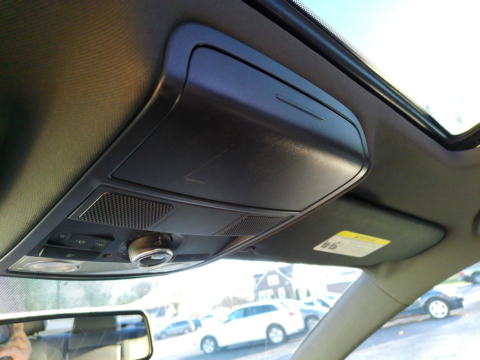 Used 2013 Volkswagen Jetta GLI image 18