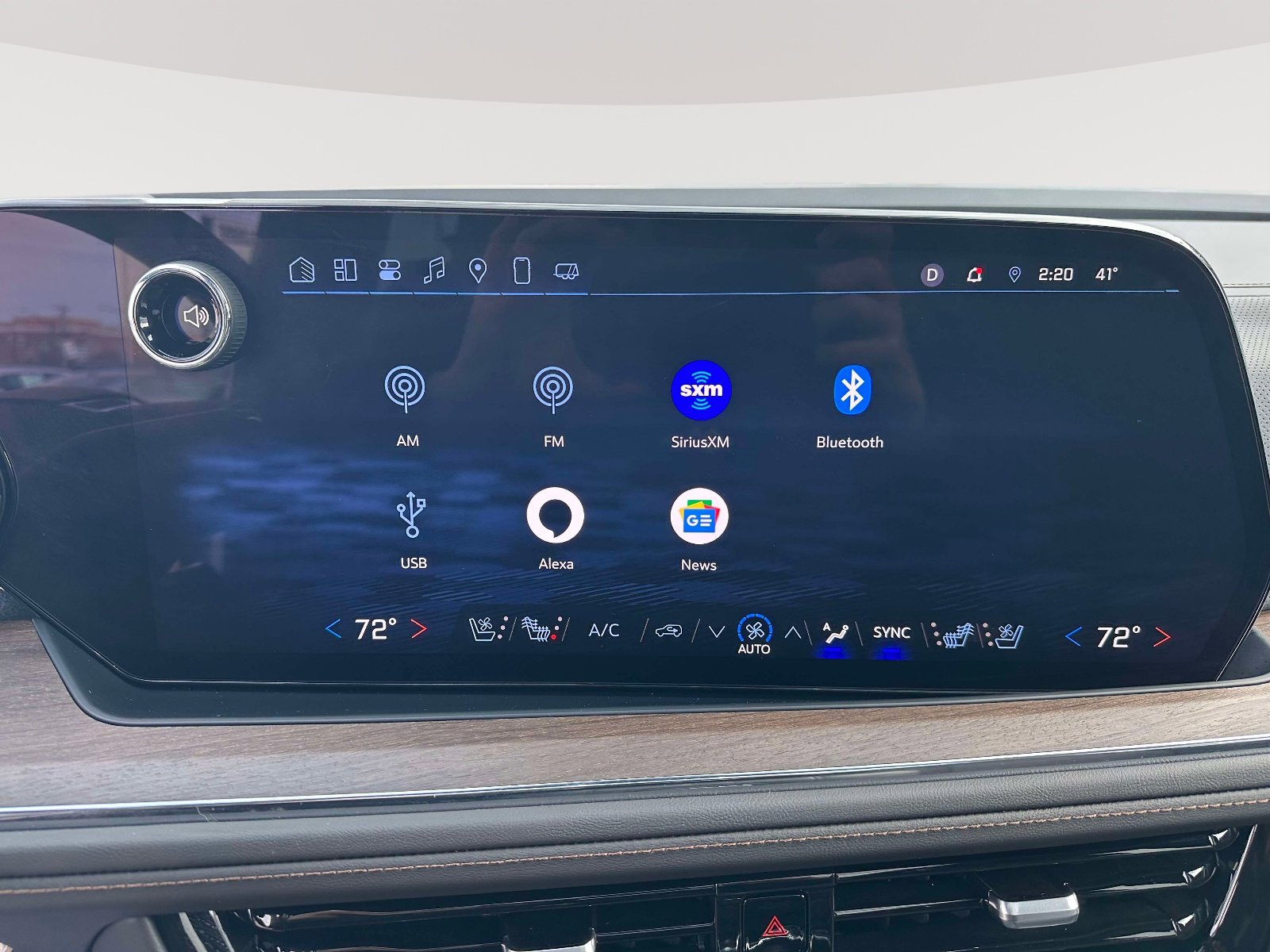 Used 2025 Chevrolet Tahoe High Country w/ LPO, Illumination Package image 11