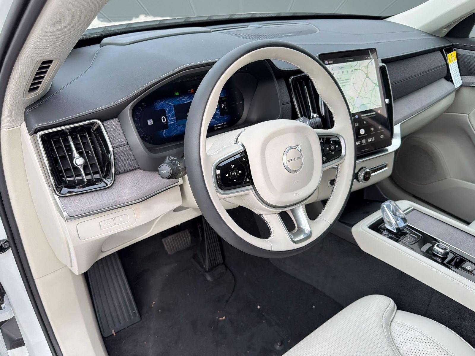 Used 2026 Volvo XC90 T8 Ultra w/ Protection Package Premier AWD/4WD image 4