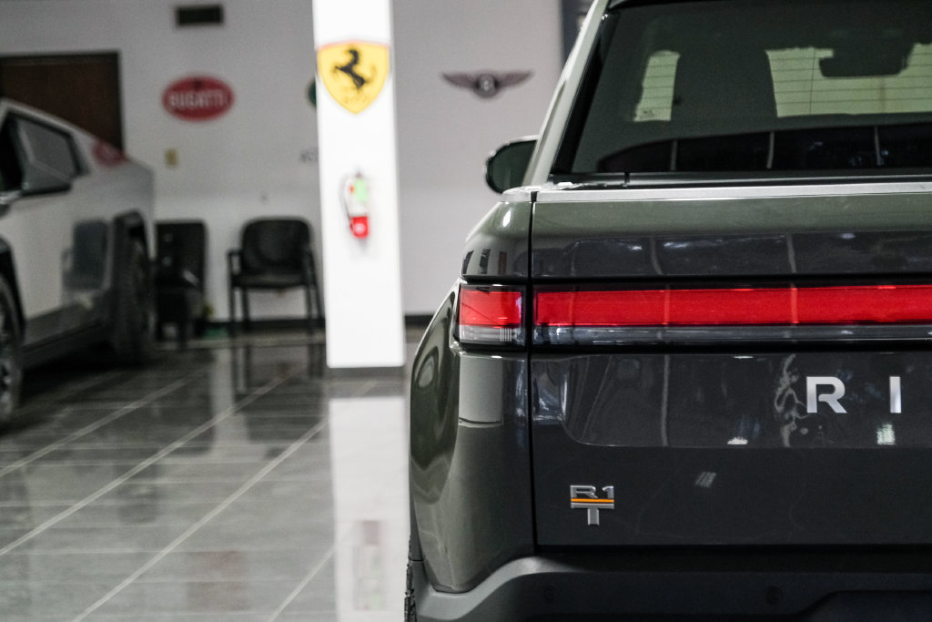 Used 2023 Rivian R1T Launch Edition AWD/4WD image 49