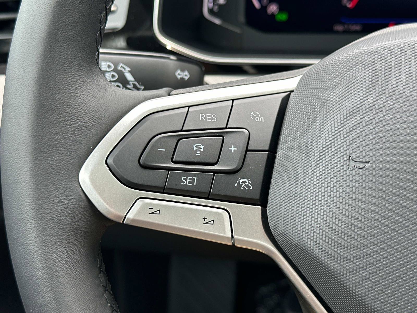 New 2025 Volkswagen Jetta SEL image 23