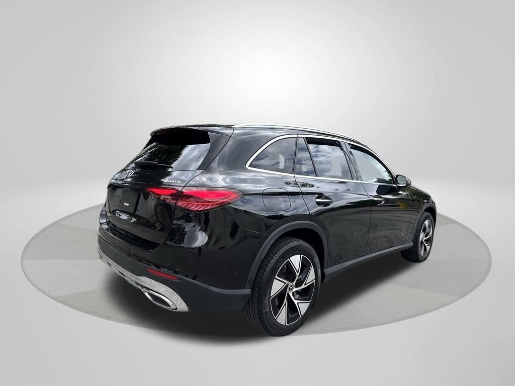 Used 2024 Mercedes-Benz GLC 300 4MATIC image 7