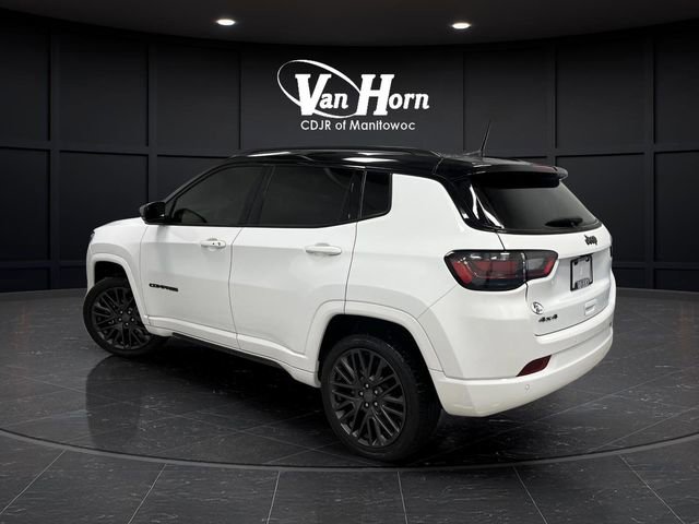 Used 2024 Jeep Compass Limited w/ High Altitude Package image 3