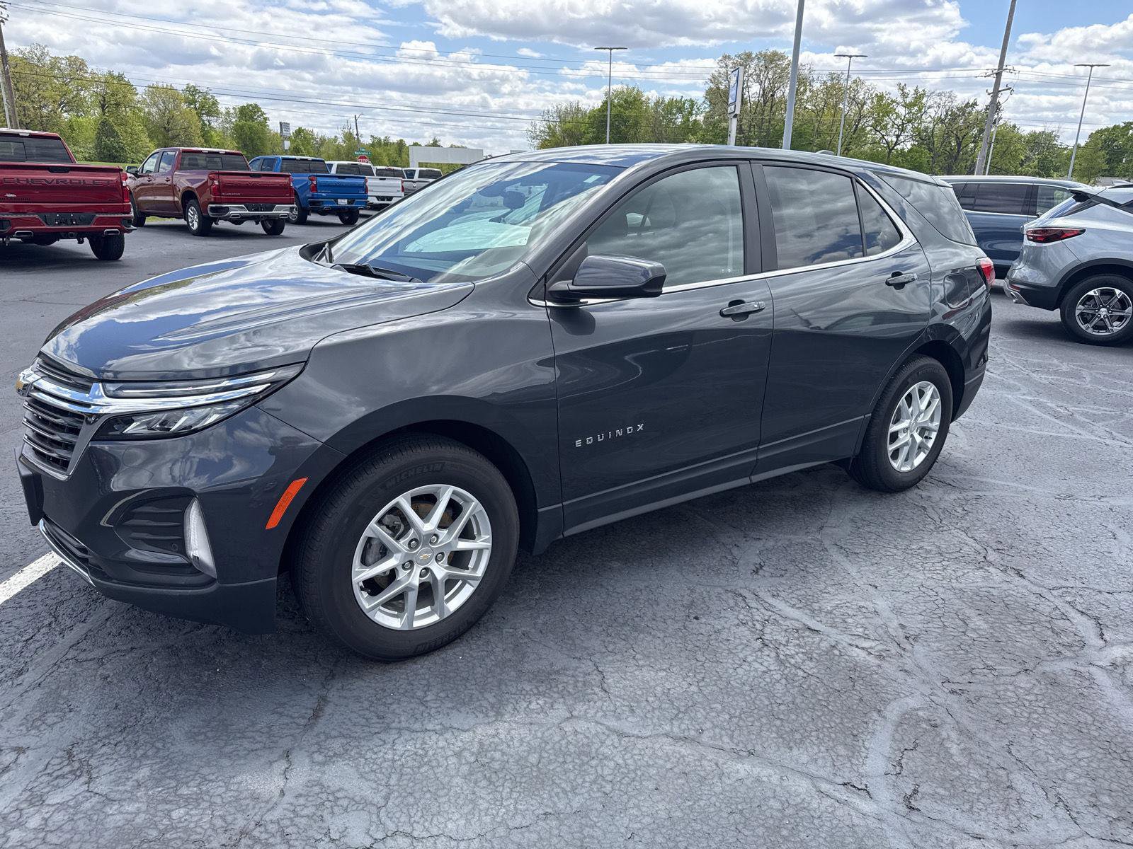 Used 2023 Chevrolet Equinox LT FWD image 6