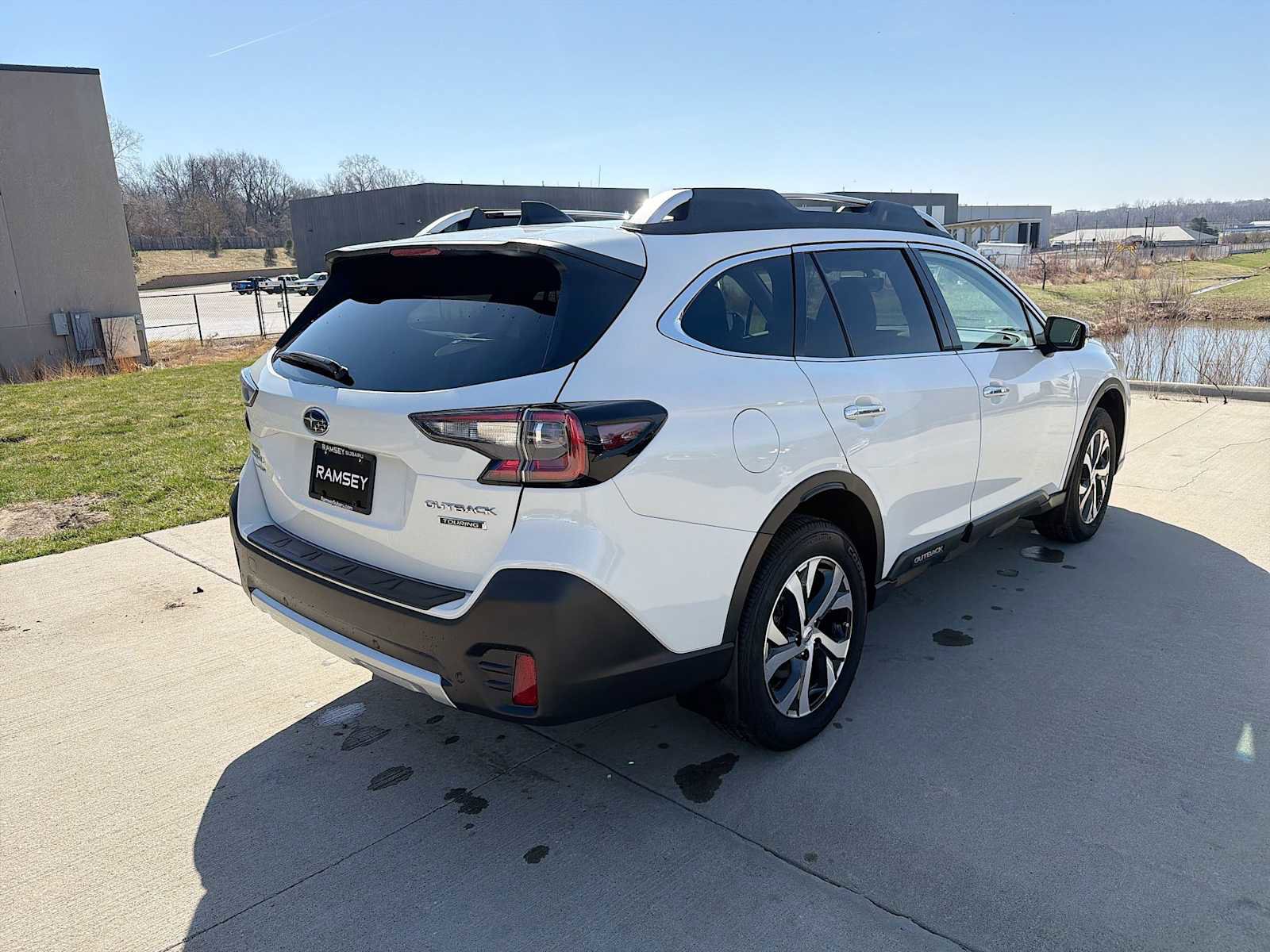 Used 2022 Subaru Outback Touring image 6