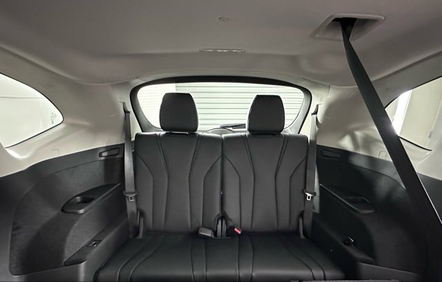 Used 2026 Acura MDX FWD image 25