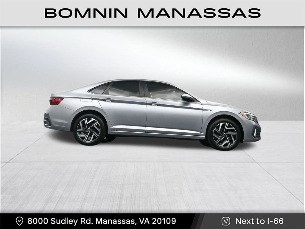 Used 2023 Volkswagen Jetta SEL image 30