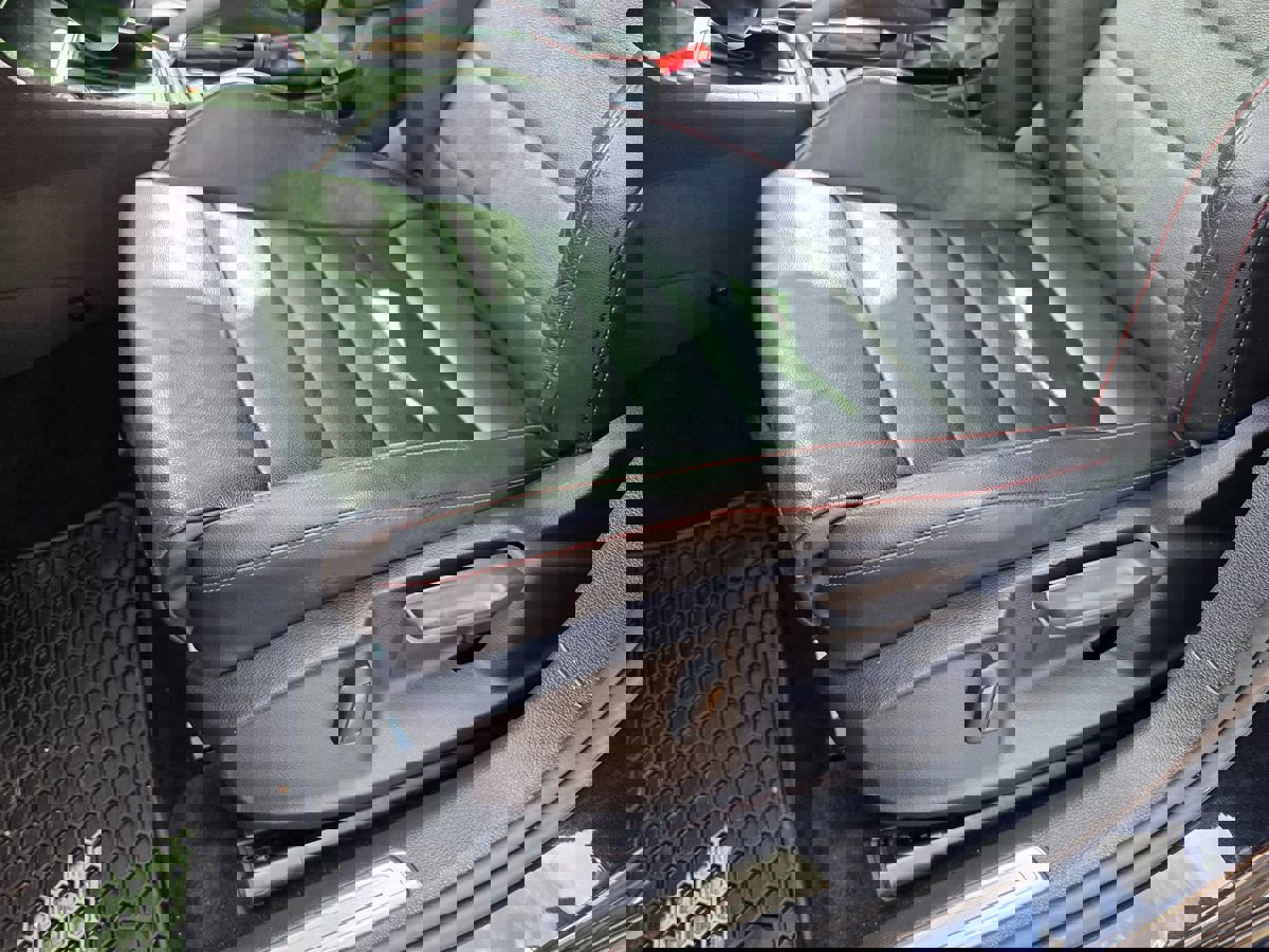 Used 2021 Volkswagen GTI SE image 23