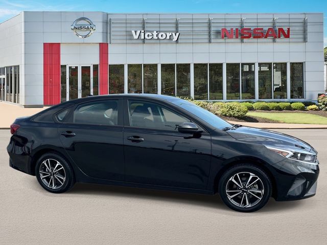 Used 2023 Kia Forte LXS FWD image 2