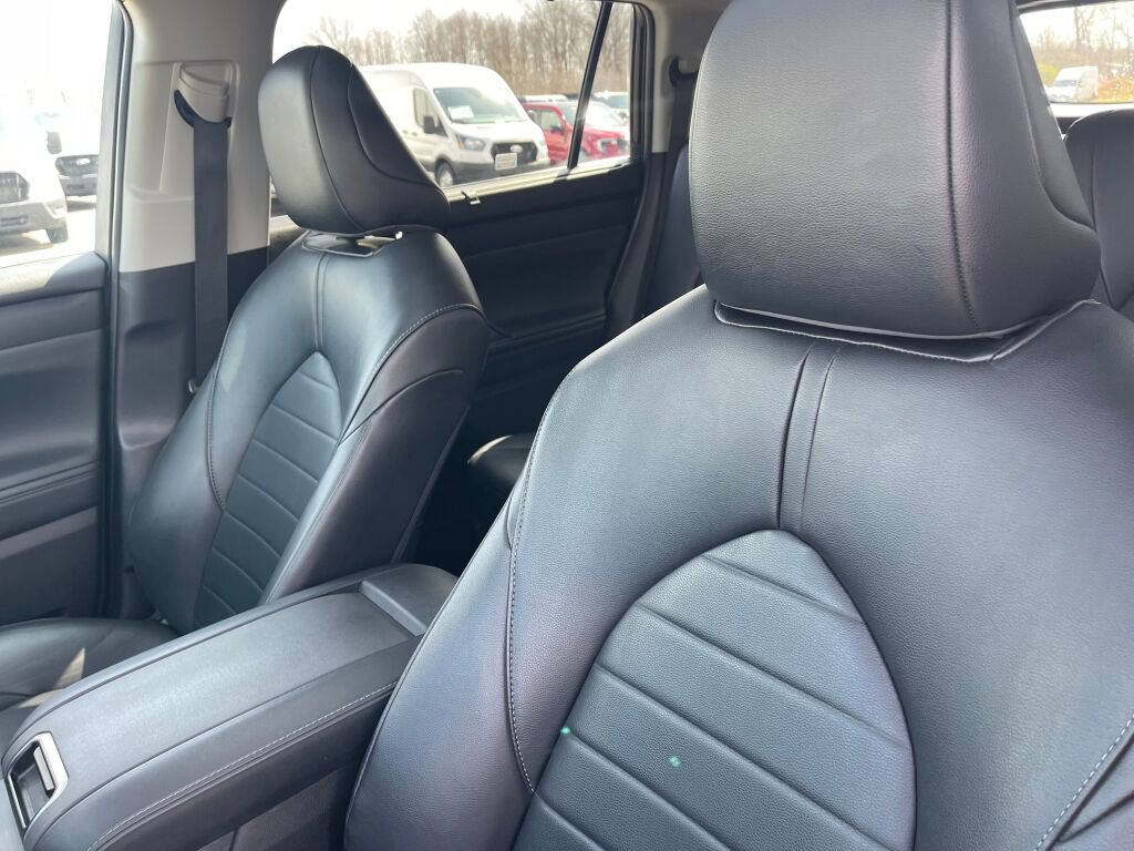 Used 2023 Toyota Highlander XLE image 6