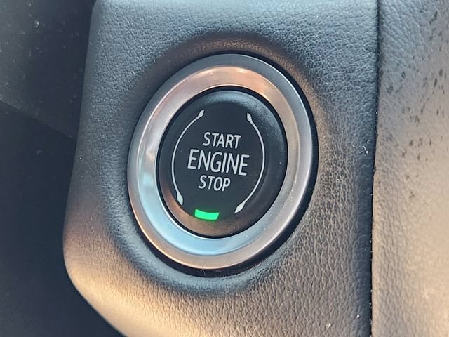 Used 2023 Chevrolet Tahoe Z71 w/ Luxury Package AWD/4WD image 20