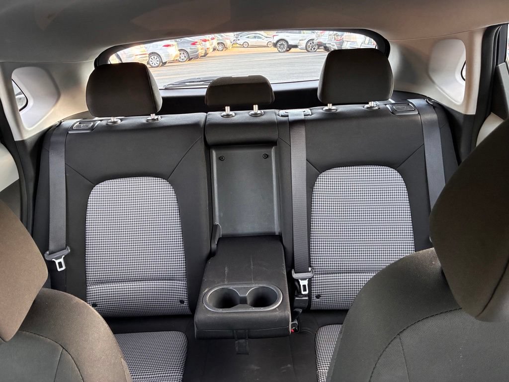Used 2021 Hyundai Kona SE FWD image 16