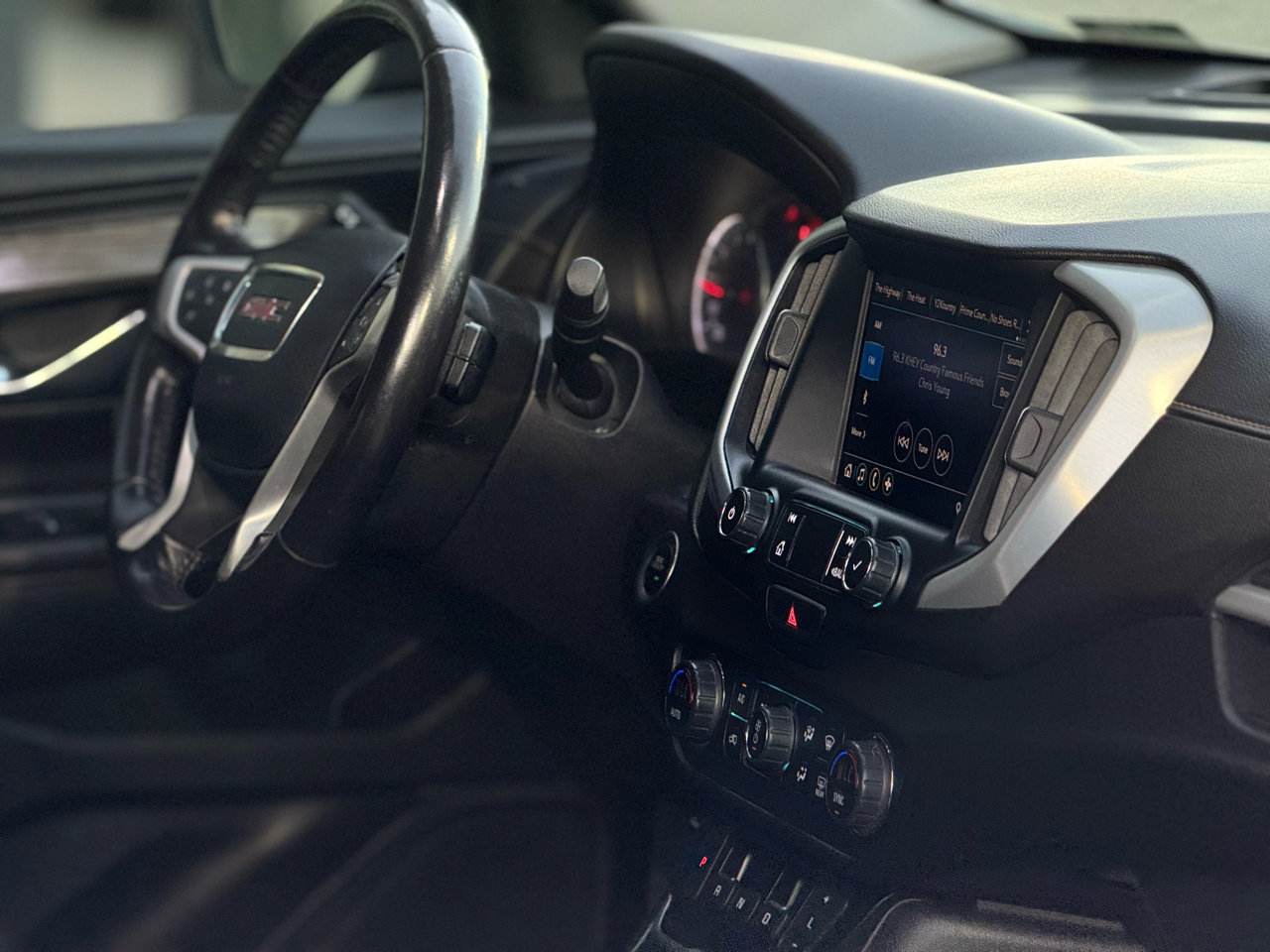 Used 2020 GMC Terrain SLT image 11