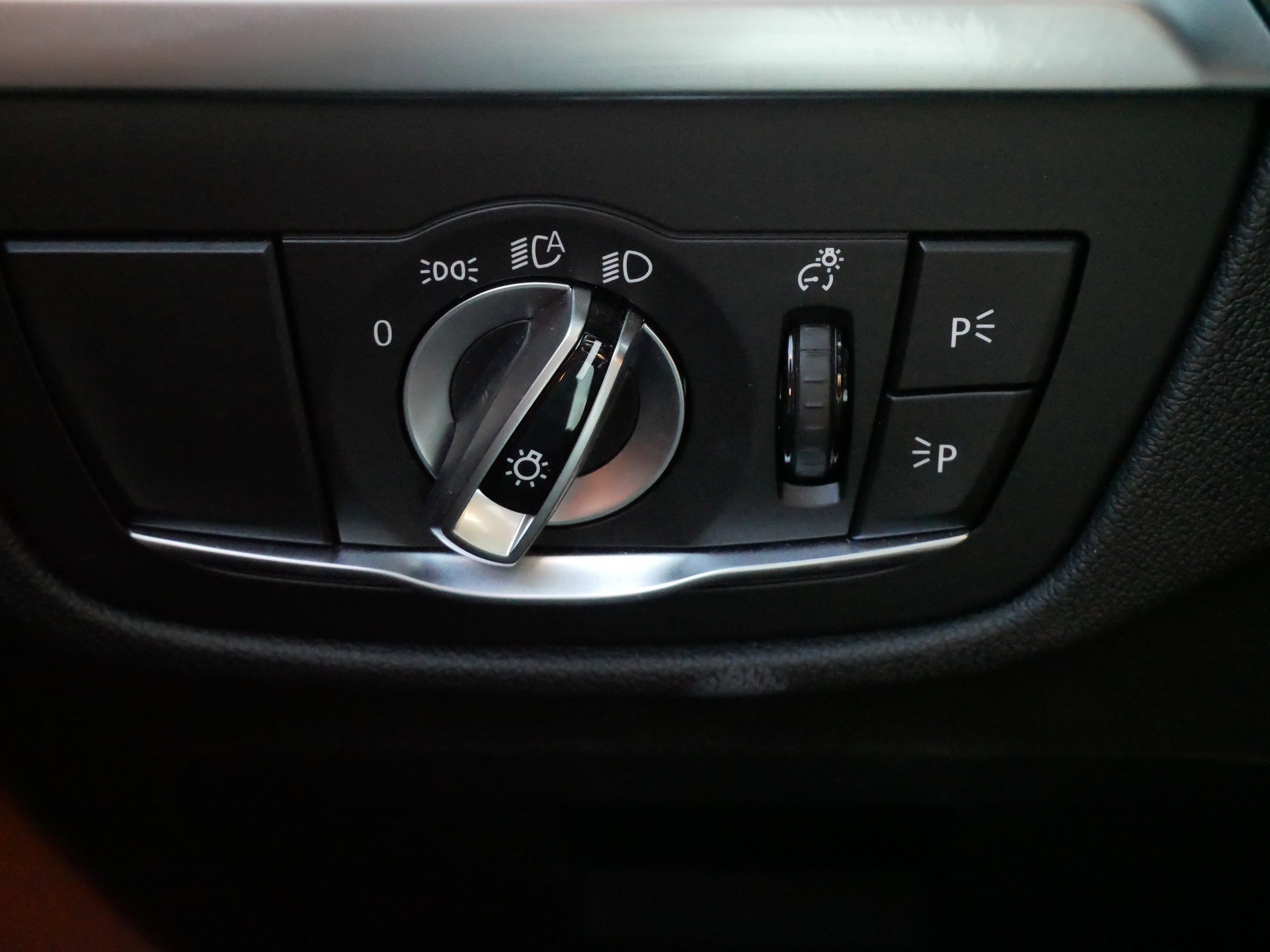 Used 2023 BMW X3 xDrive30i w/ Premium Package image 25