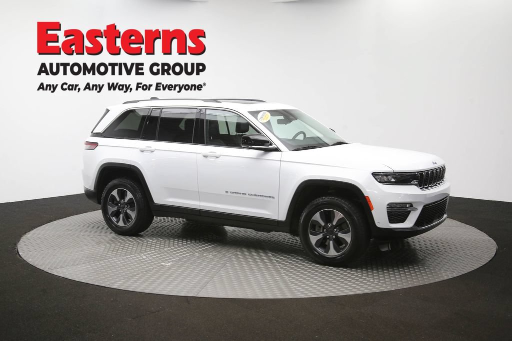 Used 2022 Jeep Grand Cherokee Limited 4xe w/ Luxury Tech Group II AWD/4WD image 51