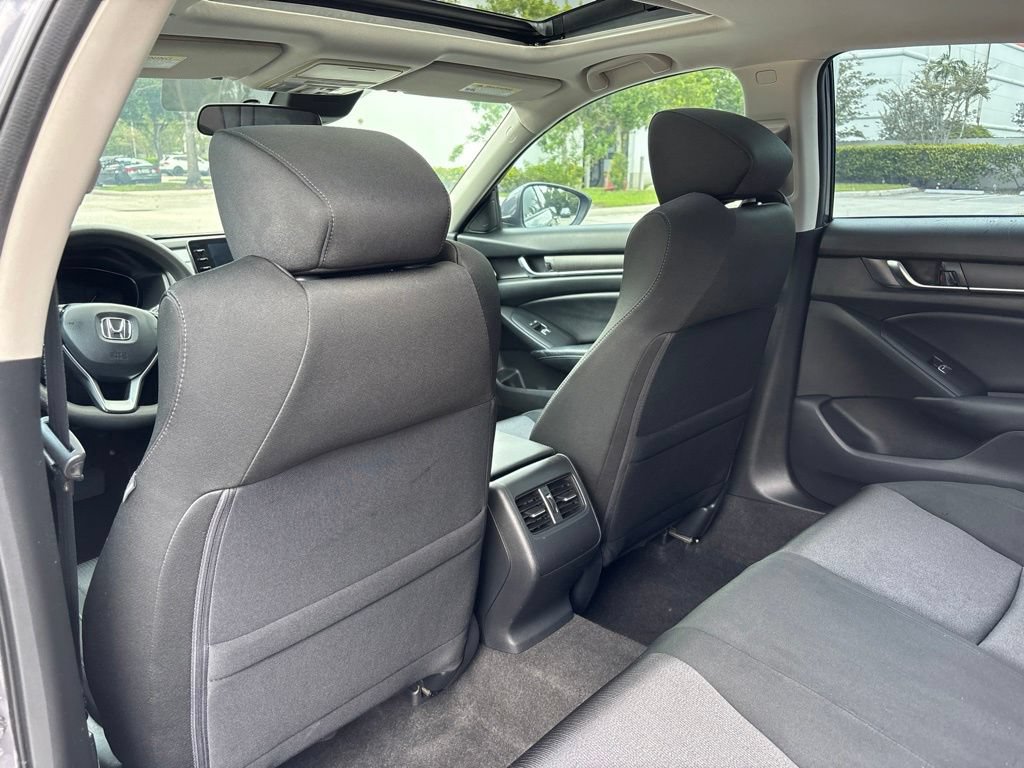 Used 2018 Honda Accord EX image 21