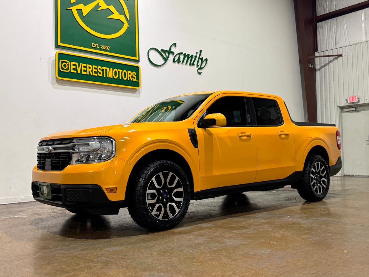 Used 2022 Ford Maverick Lariat w/ Lariat Luxury Package image 4