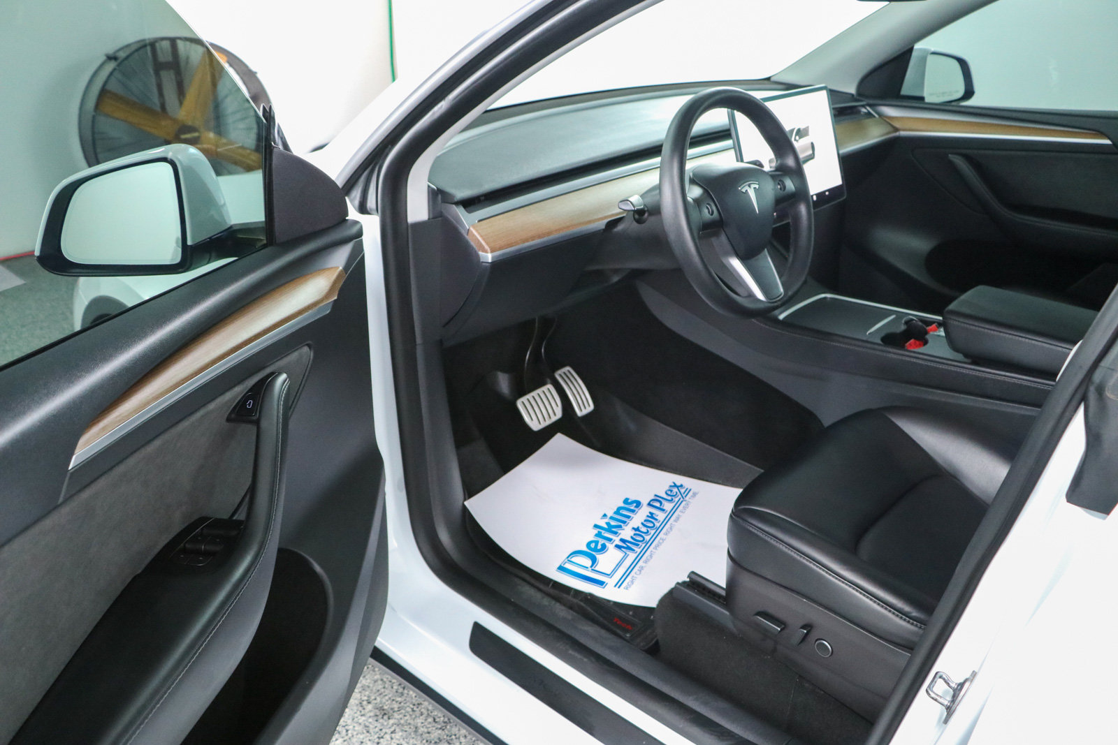 Used 2022 Tesla Model Y Performance AWD/4WD image 3