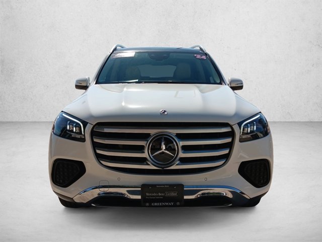 Used 2024 Mercedes-Benz GLS 450 4MATIC image 2