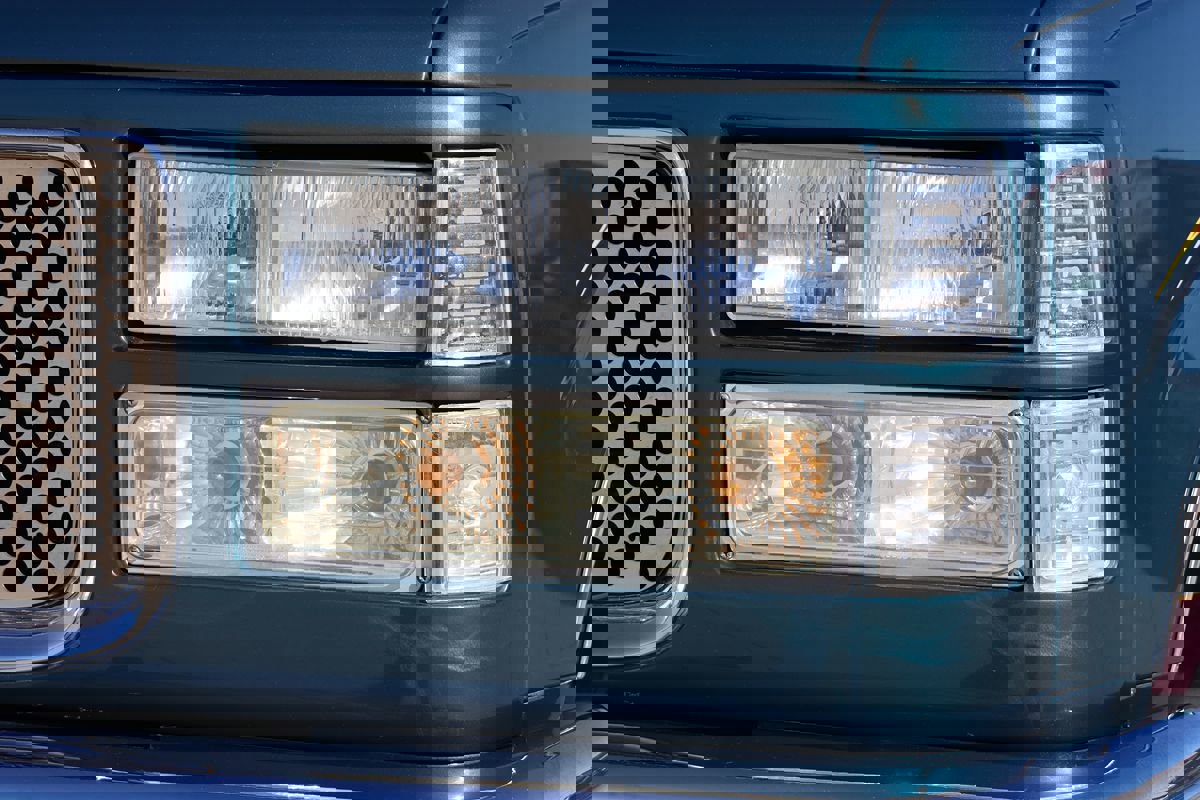 Used 1994 GMC Yukon 4WD 2-Door image 8