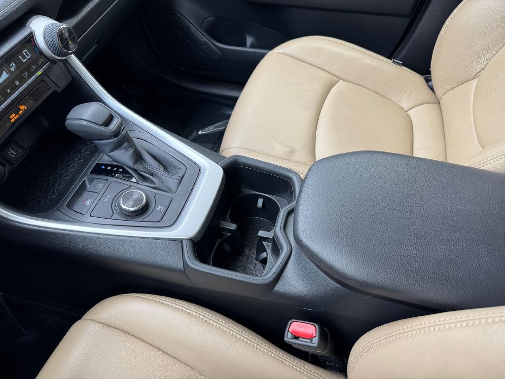 Certified 2025 Toyota RAV4 LE AWD/4WD image 26