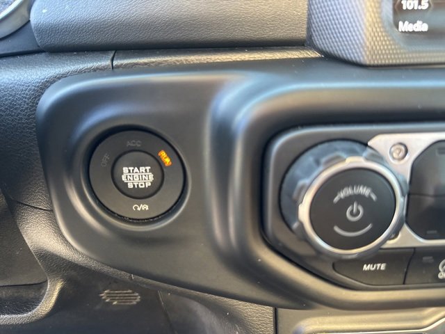 Used 2022 Jeep Gladiator Overland image 25