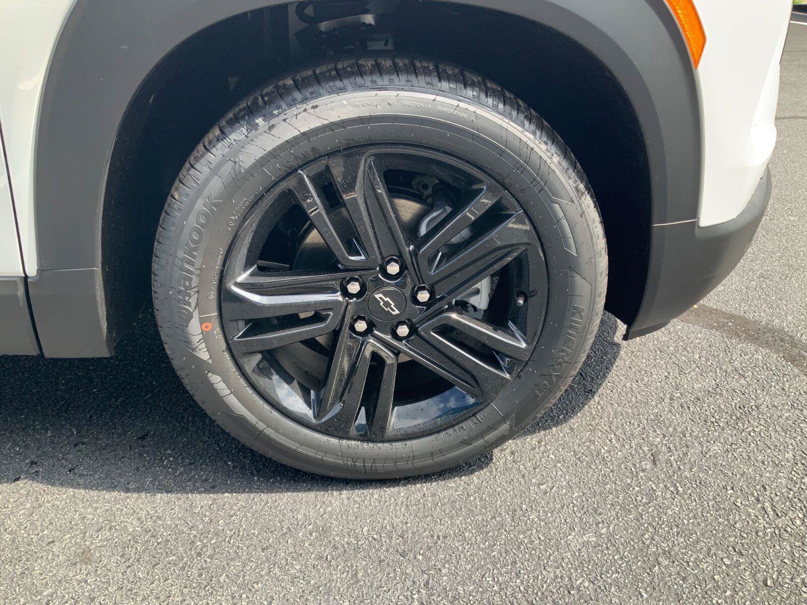New 2026 Chevrolet TrailBlazer LT w/ Convenience Package FWD image 11
