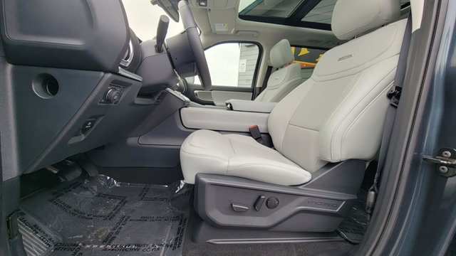 Used 2025 Ford Expedition Max Platinum image 22