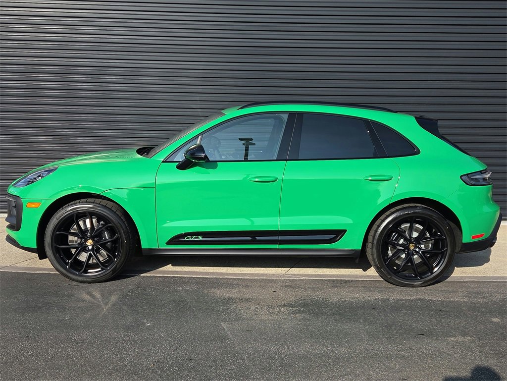 New 2026 Porsche Macan GTS image 2