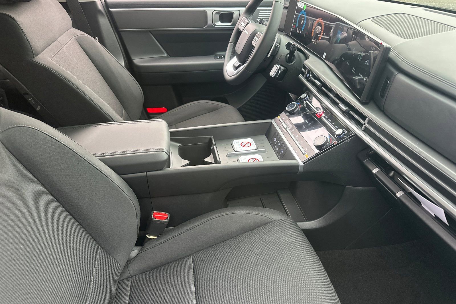 New 2026 Hyundai Santa Fe SE image 17