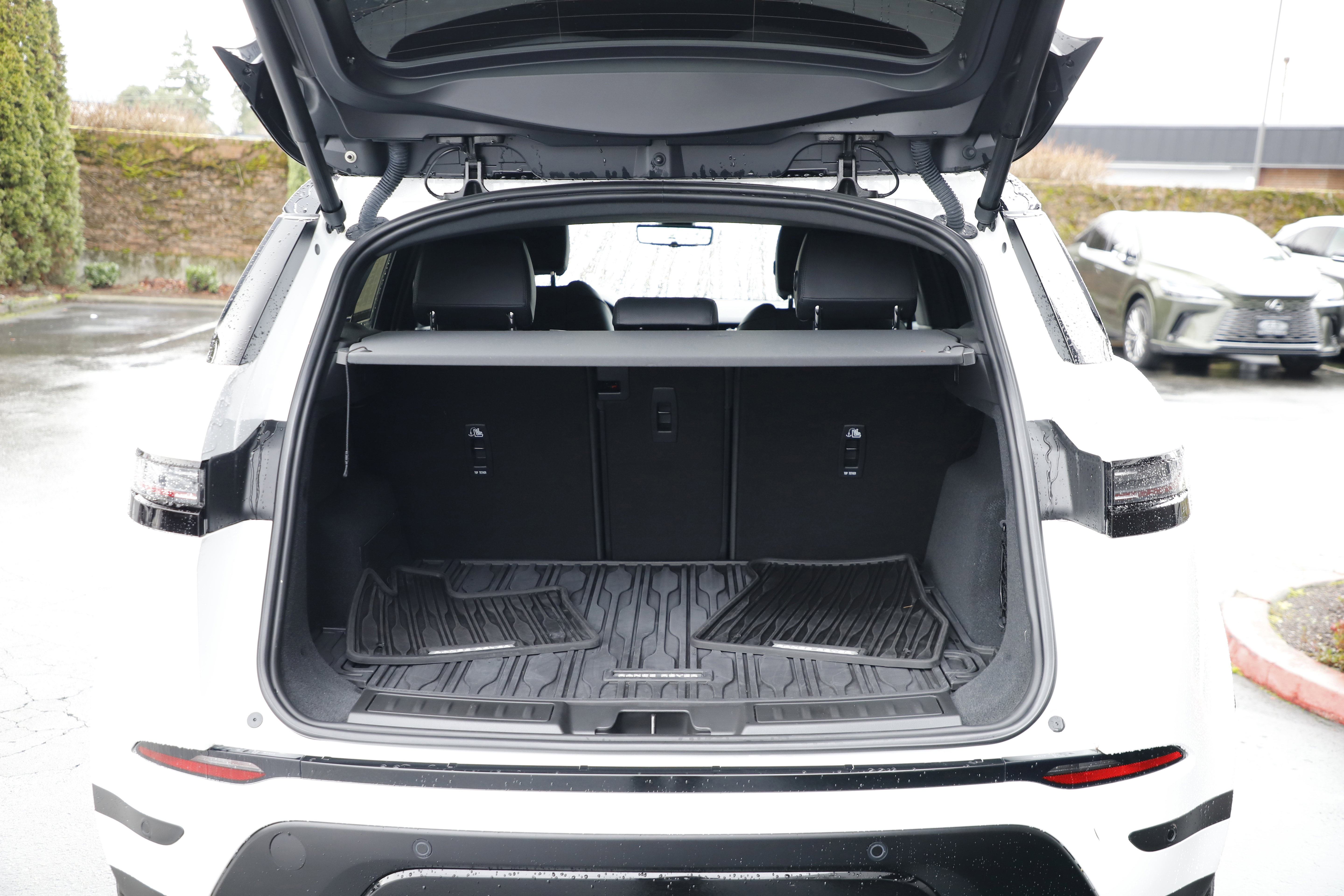 Certified 2025 Land Rover Range Rover Evoque S image 15