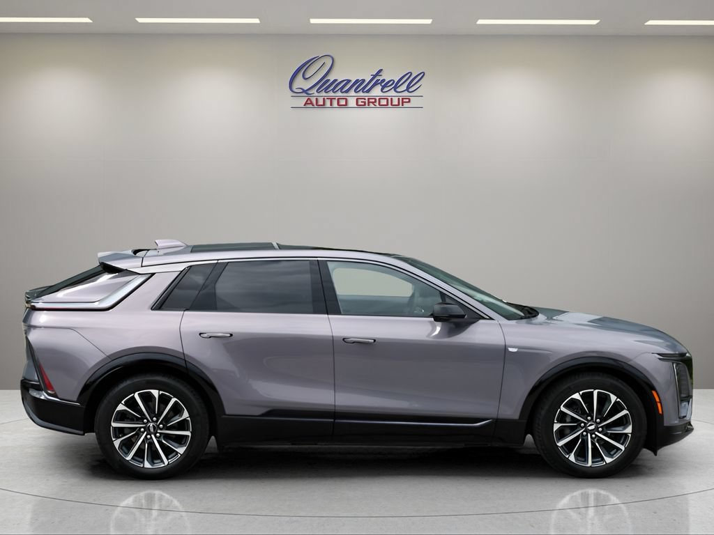 Used 2024 Cadillac Lyriq Sport AWD/4WD image 3