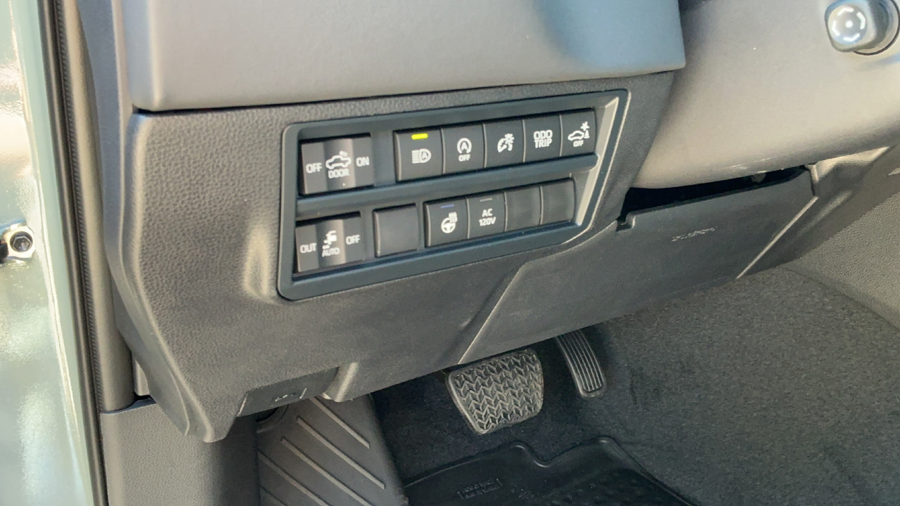 Used 2026 Toyota Tundra Platinum AWD/4WD image 23
