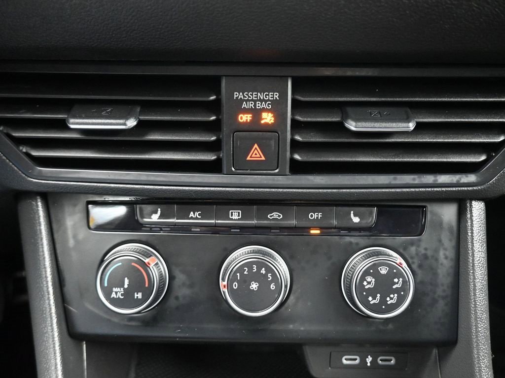 Used 2024 Volkswagen Jetta Sport image 19