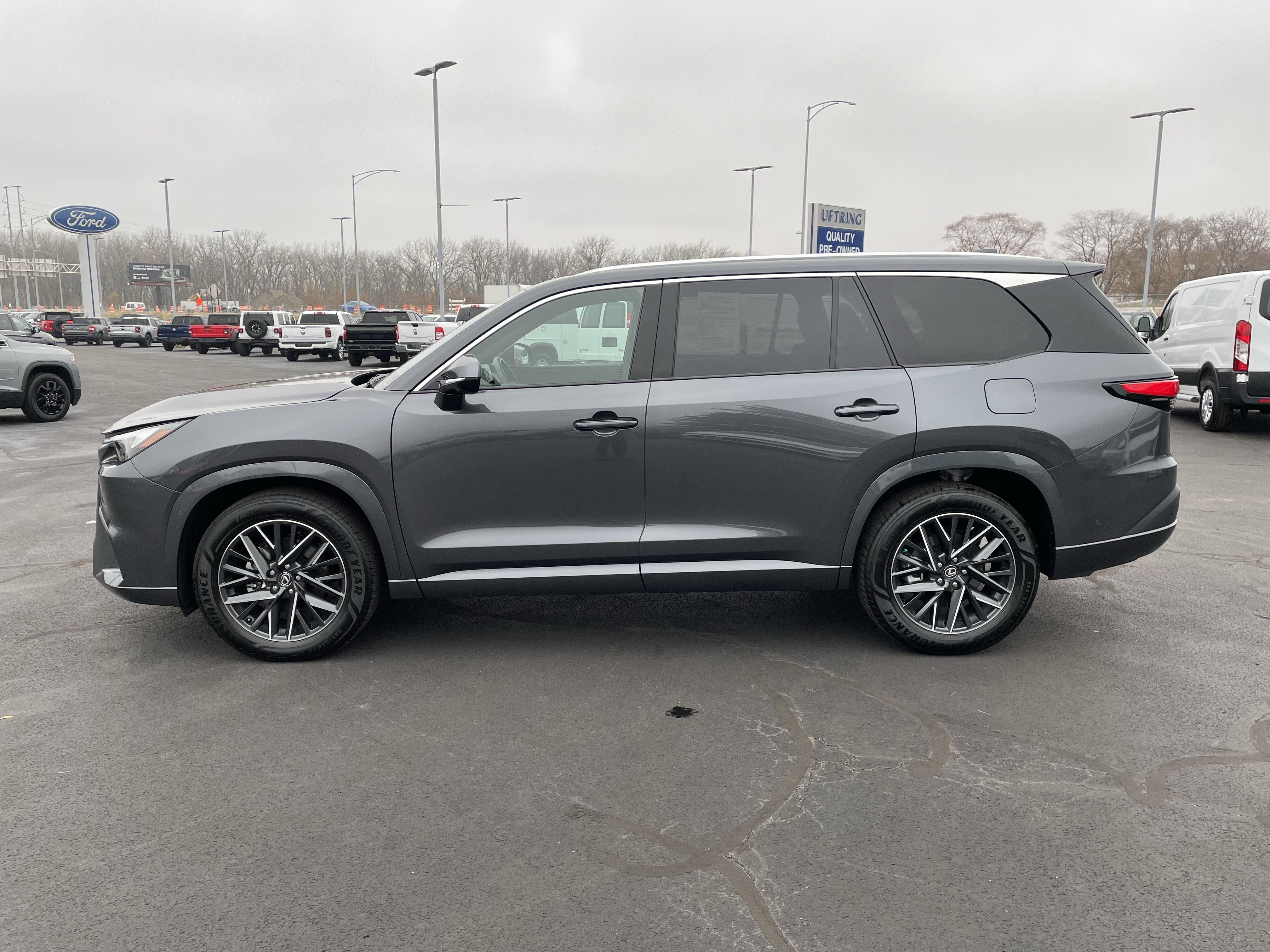 Used 2025 Lexus TX 350 AWD w/ Technology Package image 2