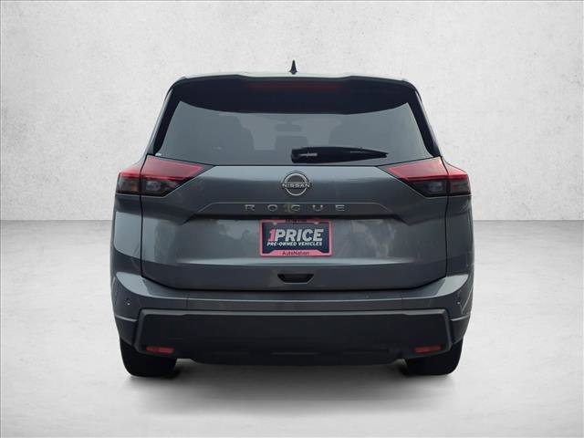 Used 2024 Nissan Rogue S image 7