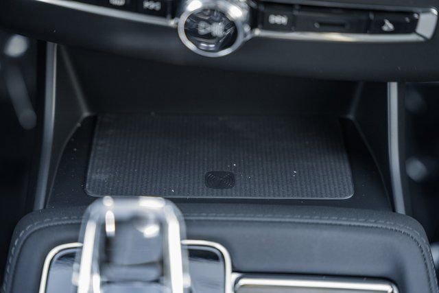 New 2026 Volvo XC90 B6 Plus w/ Protection Package Premier image 23
