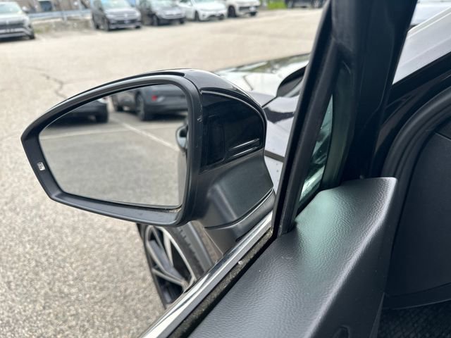 Certified 2023 Volkswagen Tiguan SEL R-Line AWD/4WD image 15