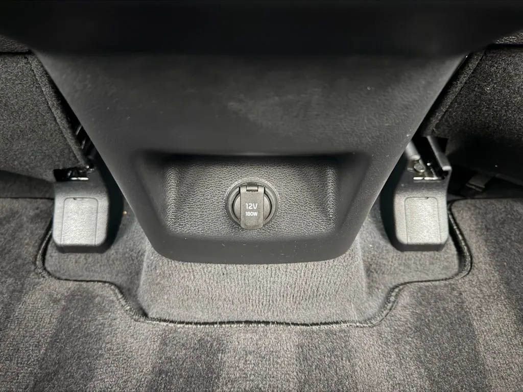 Used 2024 Kia Telluride LX image 31