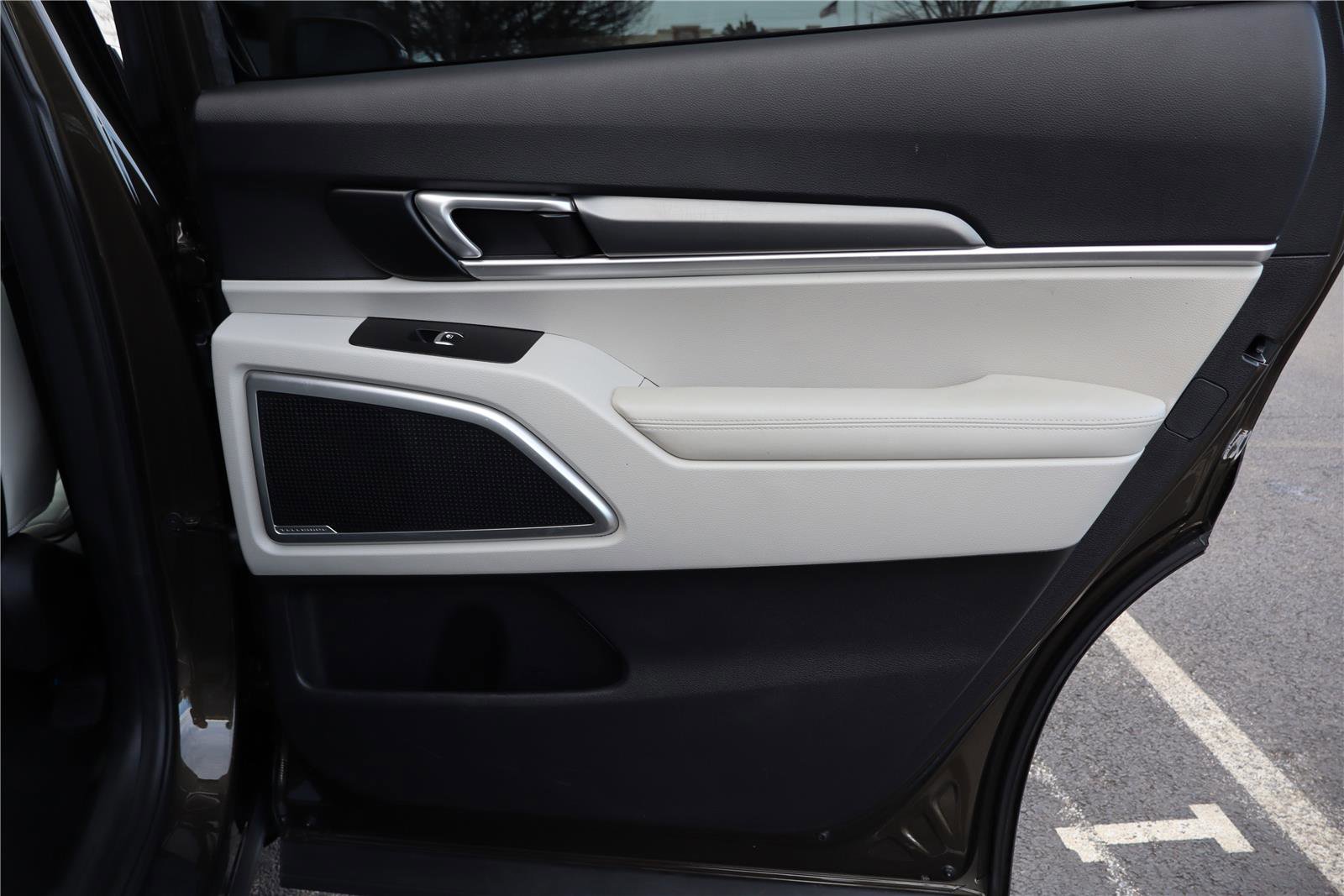 Certified 2022 Kia Telluride S image 31